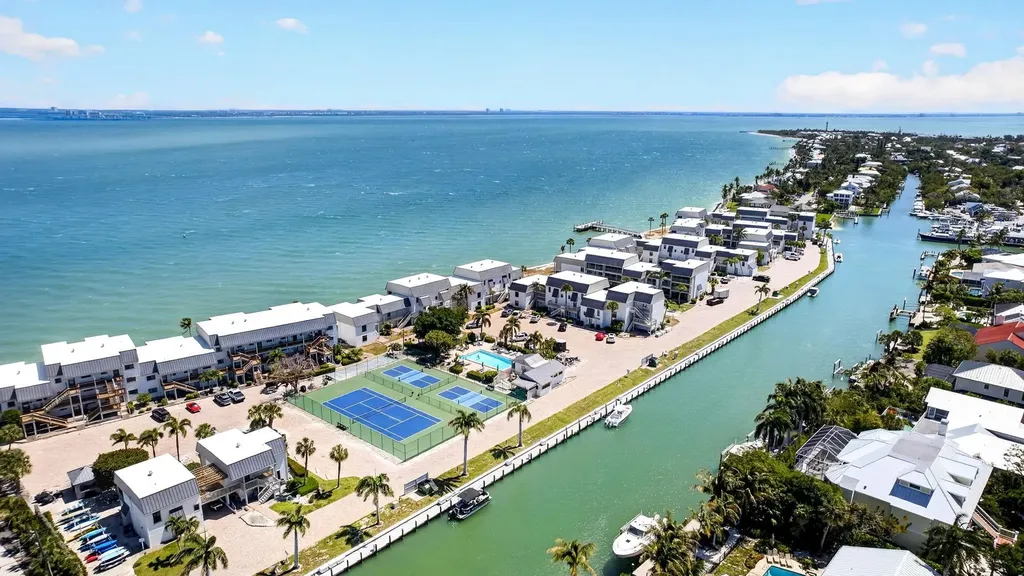 760 Sextant Drive Sanibel FL 33957