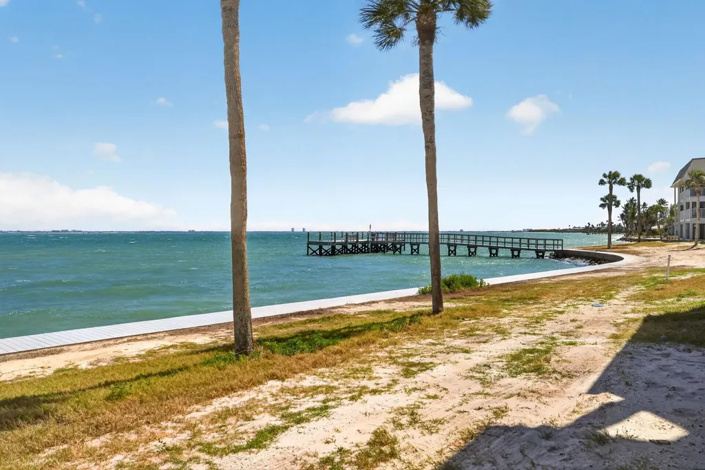 760 Sextant Drive Sanibel FL 33957