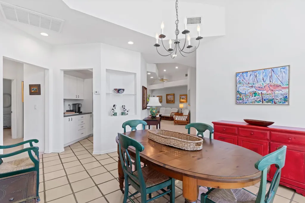 480 Las Tiendas Lane Sanibel FL 33957