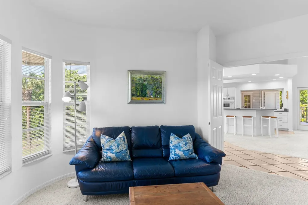 480 Las Tiendas Lane Sanibel FL 33957