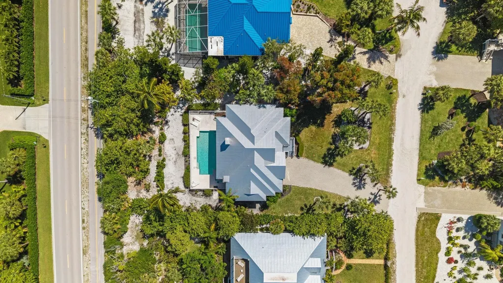 480 Las Tiendas Lane Sanibel FL 33957