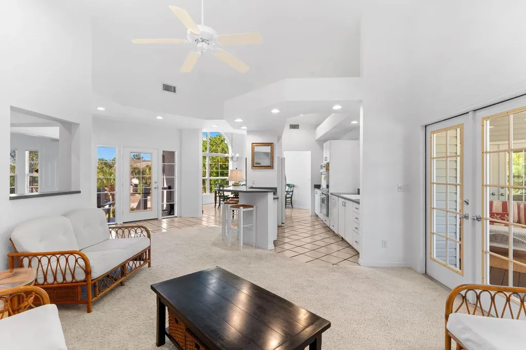 480 Las Tiendas Lane Sanibel FL 33957