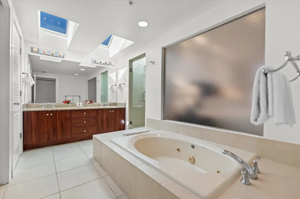 1635 Lands End Village Captiva FL 33924