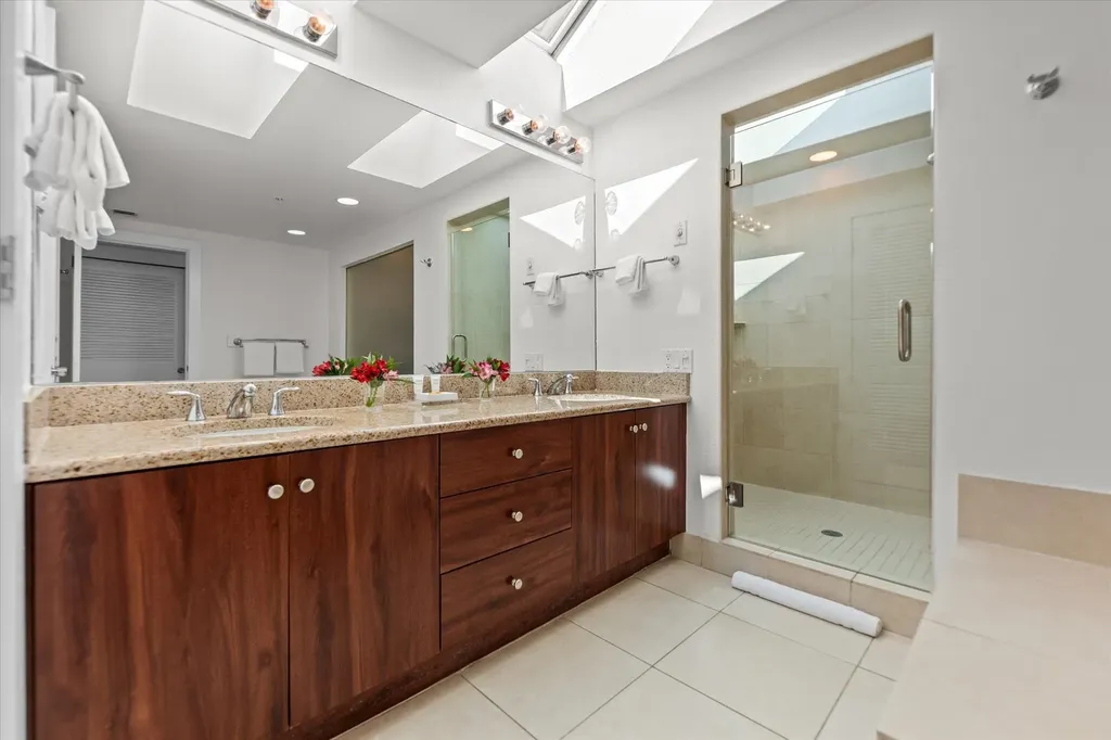 1635 Lands End Village Captiva FL 33924