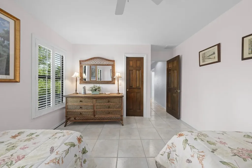 5135 Joewood Drive Sanibel FL 33957