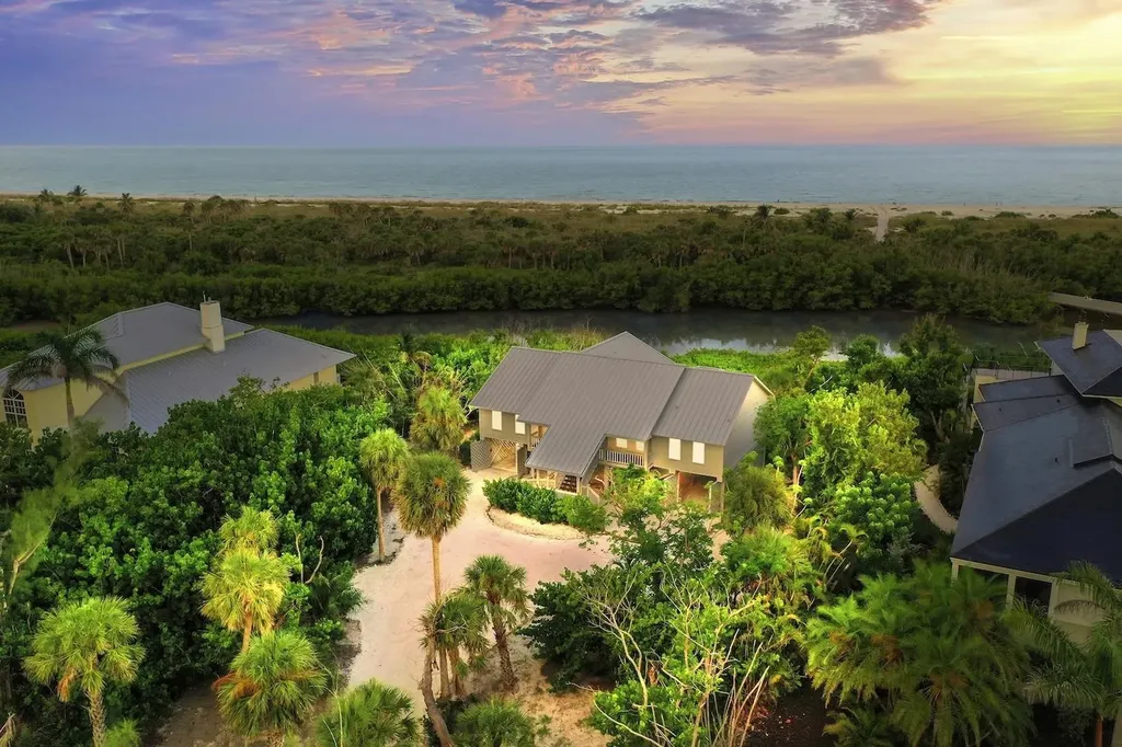 5135 Joewood Drive Sanibel FL 33957