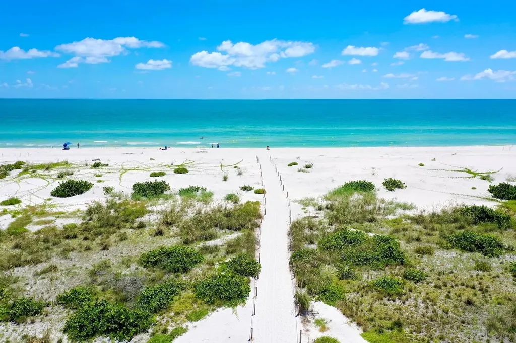 5135 Joewood Drive Sanibel FL 33957