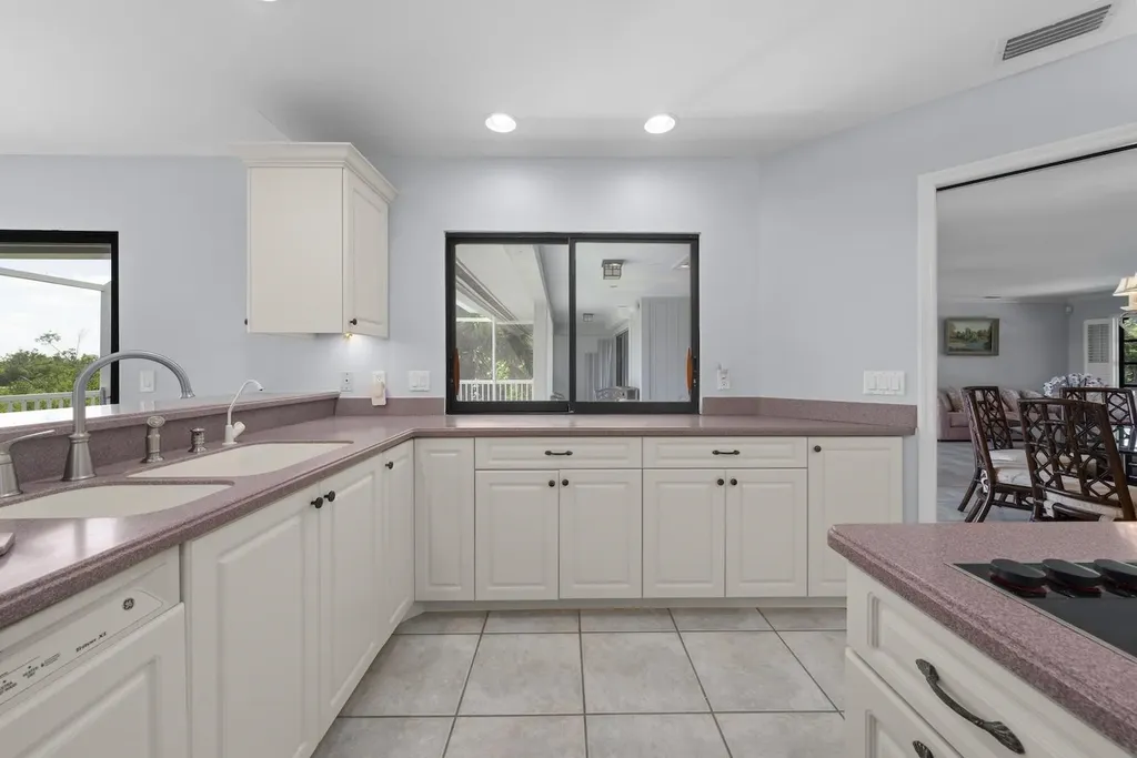 5135 Joewood Drive Sanibel FL 33957