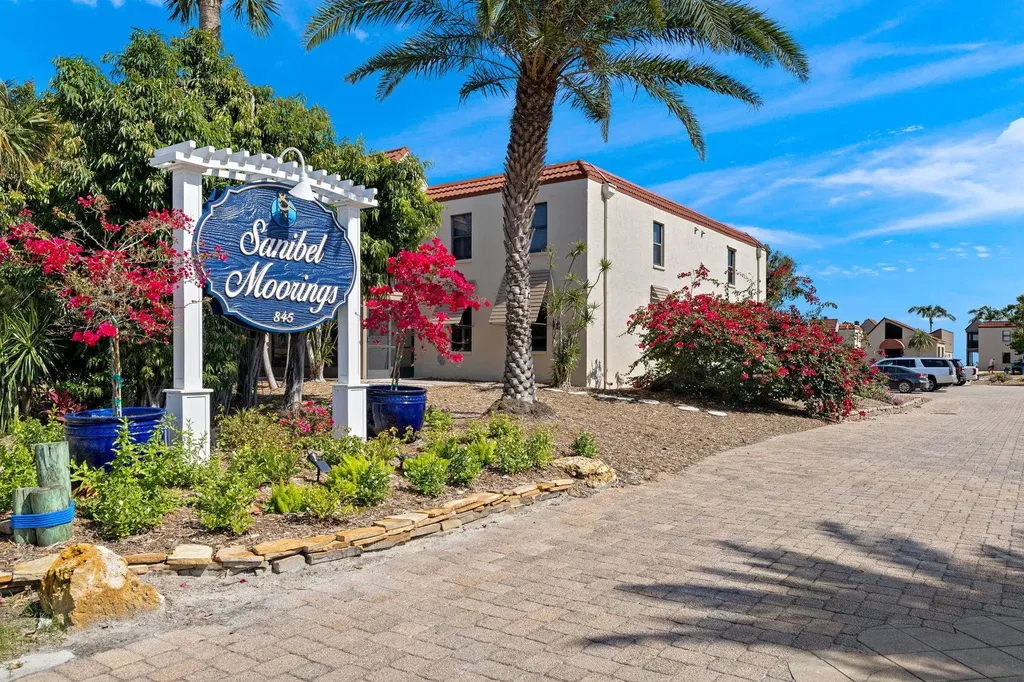 845 E Gulf Drive Sanibel FL 33957
