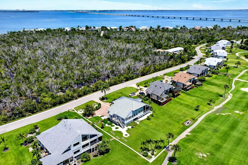 1629 Sand Castle Road Sanibel FL 33957