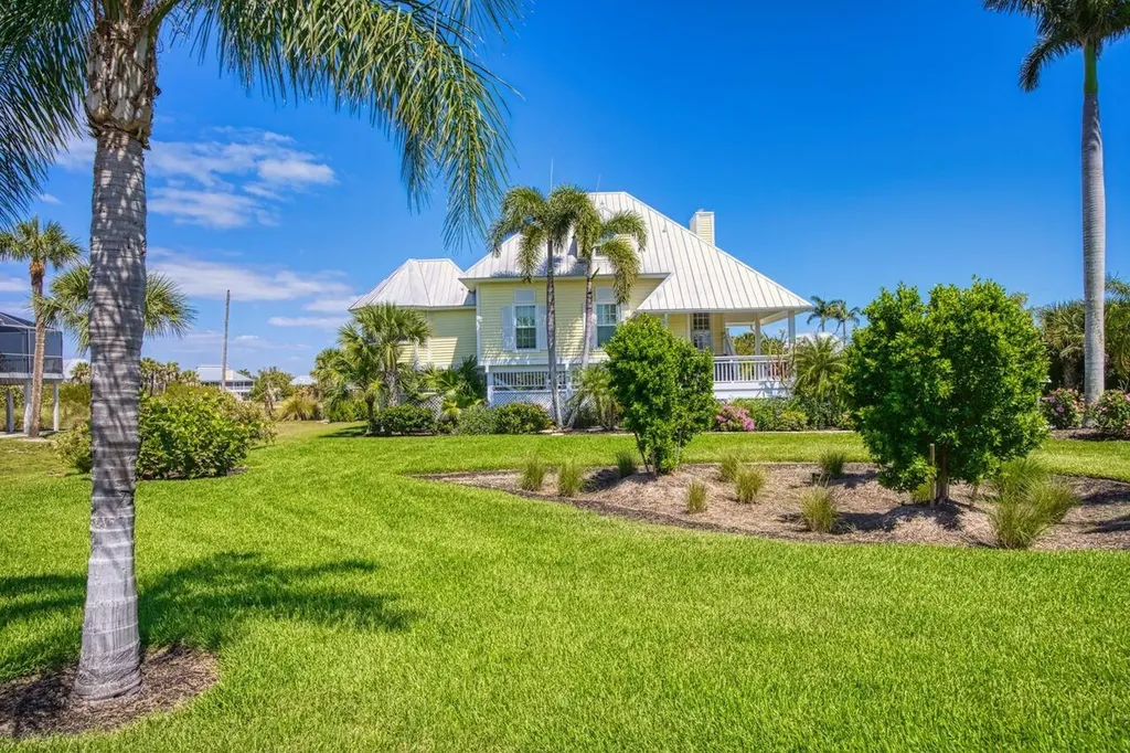 246 Christofer Court Sanibel FL 33957
