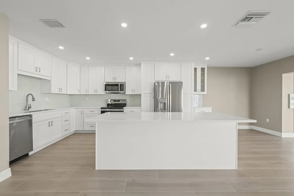 1341 Middle Gulf Drive Sanibel FL 33957