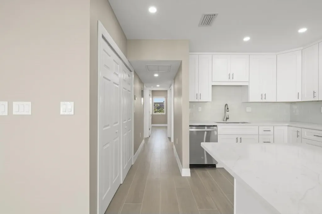 1341 Middle Gulf Drive Sanibel FL 33957