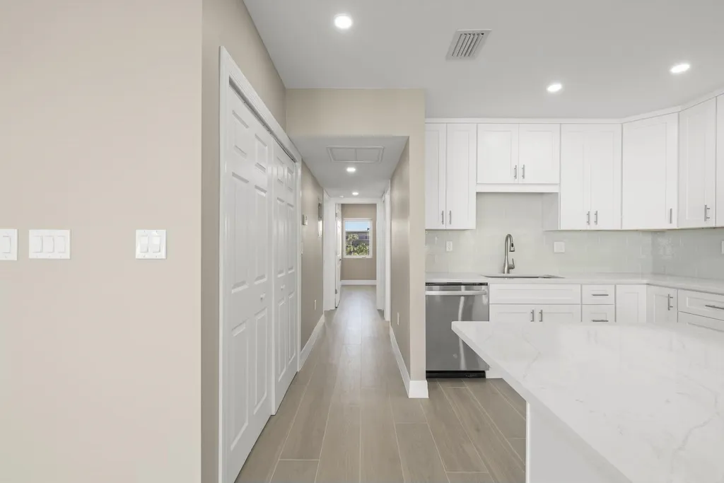 1341 Middle Gulf Drive Sanibel FL 33957