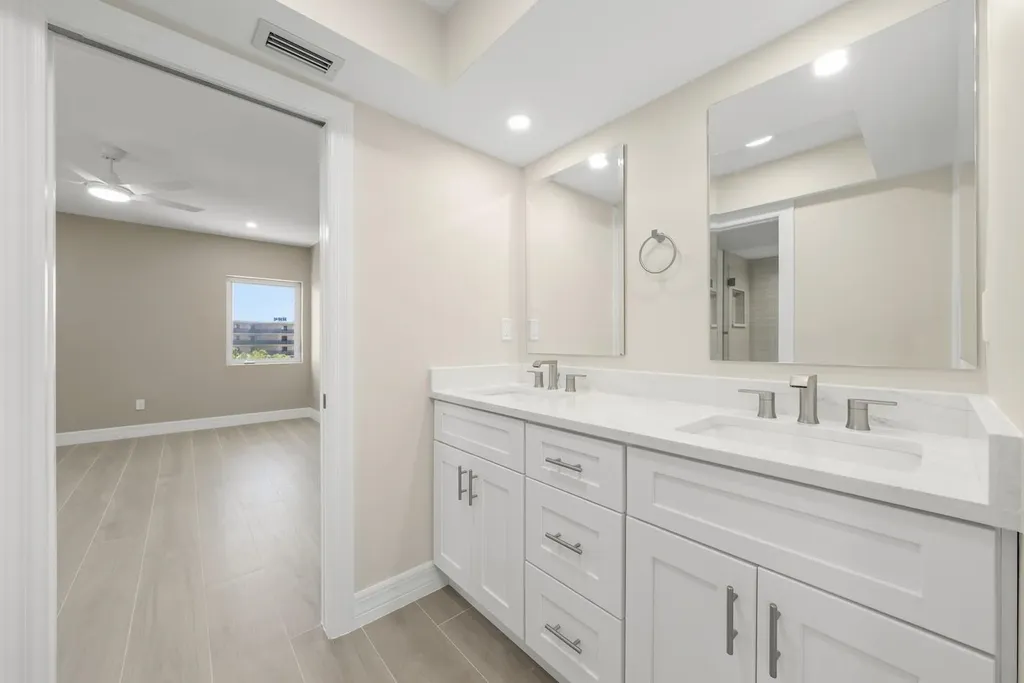 1341 Middle Gulf Drive Sanibel FL 33957