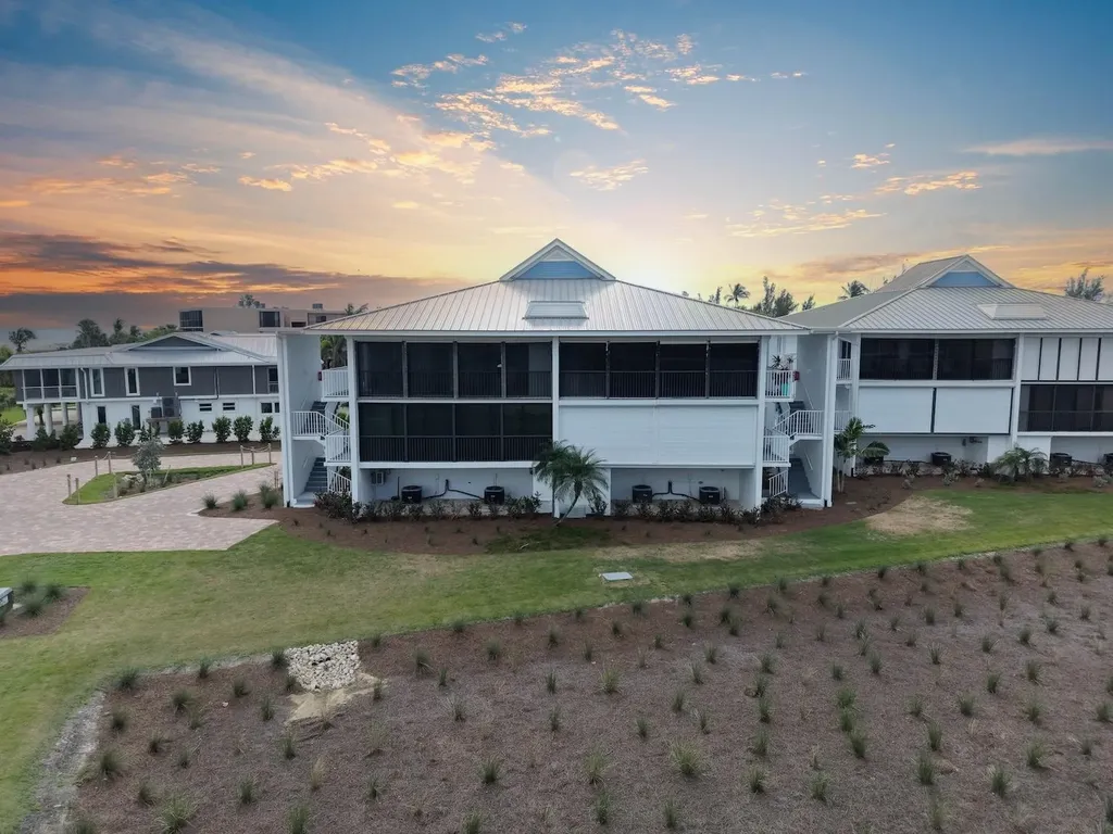 1341 Middle Gulf Drive Sanibel FL 33957
