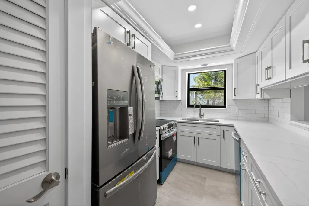 745 Cardium Street Sanibel FL 33957