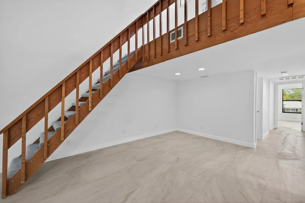 745 Cardium Street Sanibel FL 33957