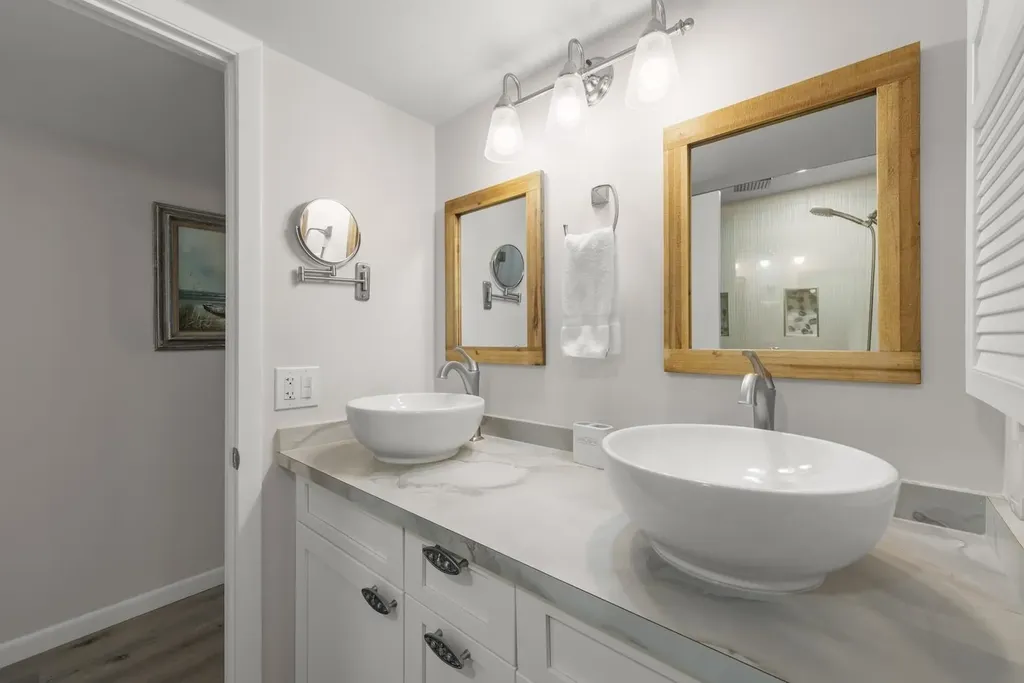 1440 Middle Gulf Drive Sanibel FL 33957-4204