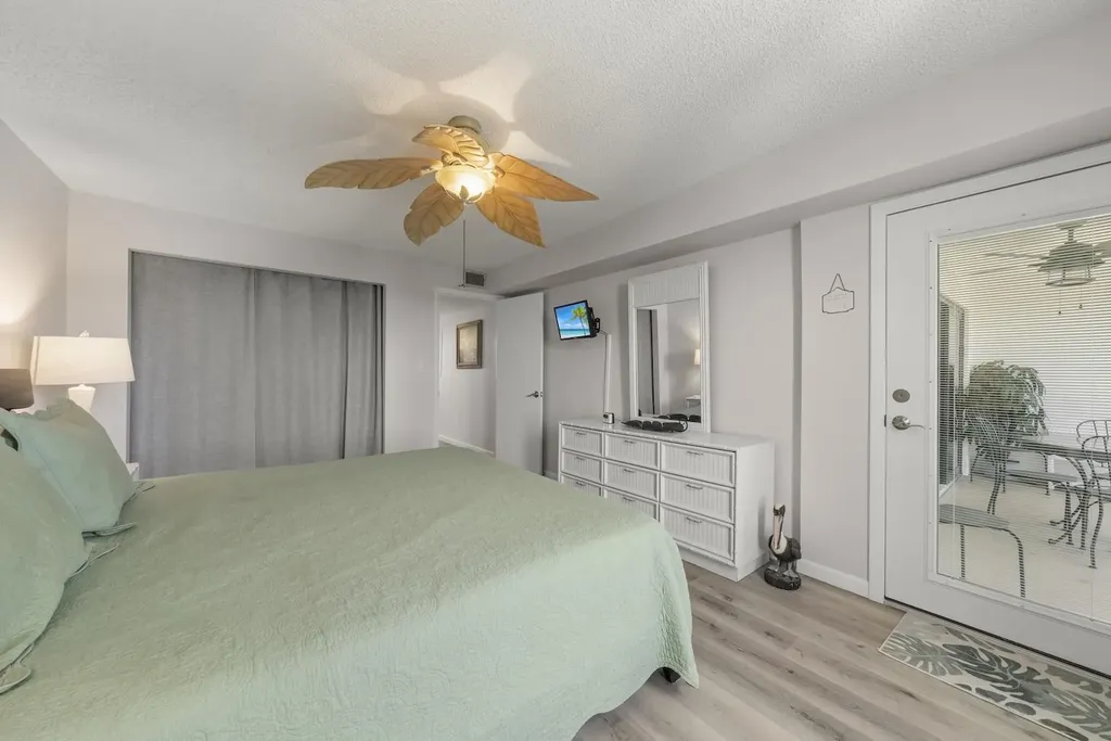 1440 Middle Gulf Drive Sanibel FL 33957-4204