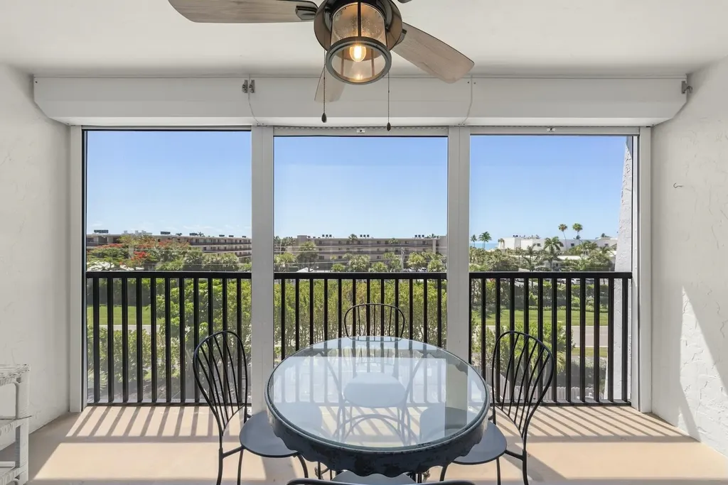 1440 Middle Gulf Drive Sanibel FL 33957-4204