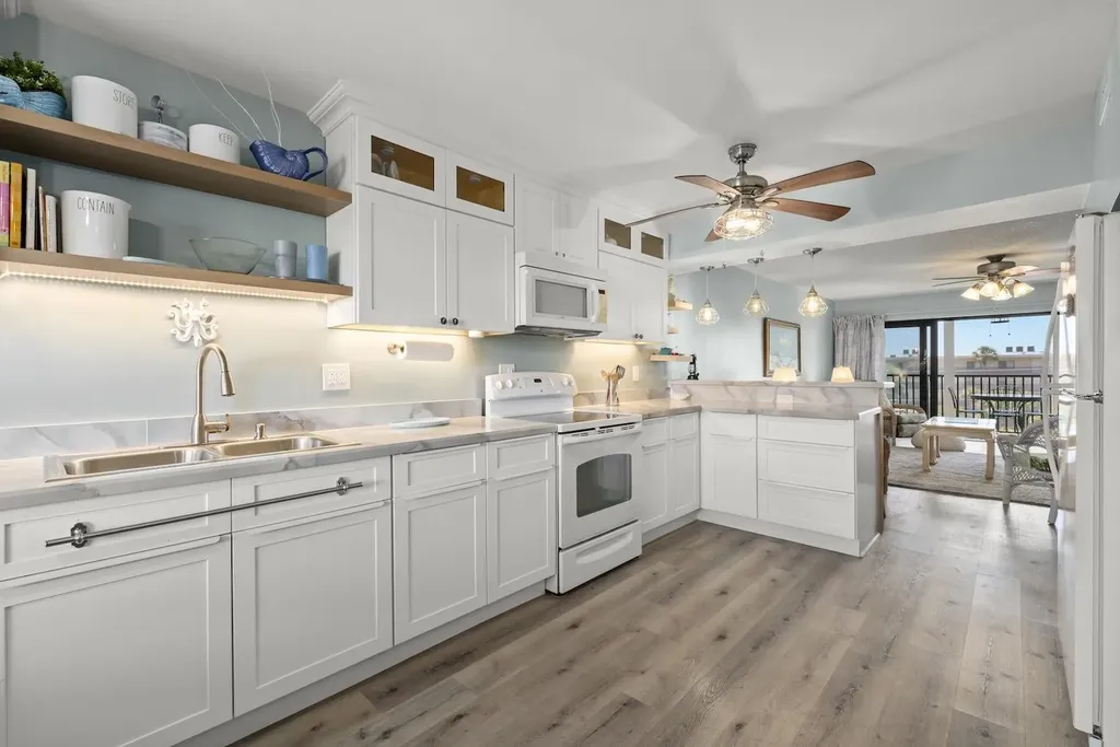 1440 Middle Gulf Drive Sanibel FL 33957-4204