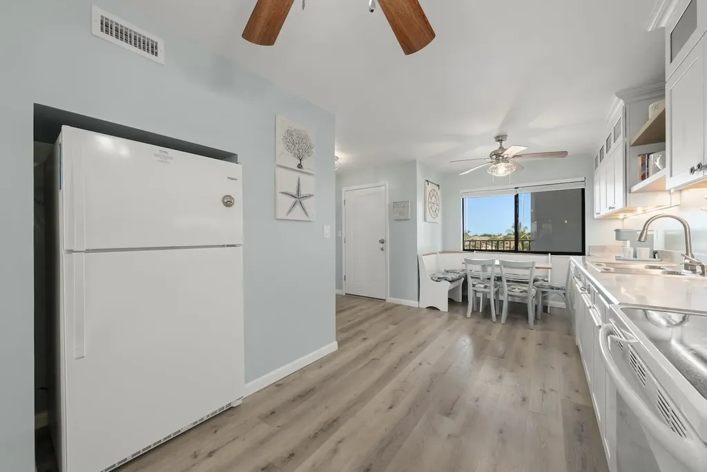 1440 Middle Gulf Drive Sanibel FL 33957-4204