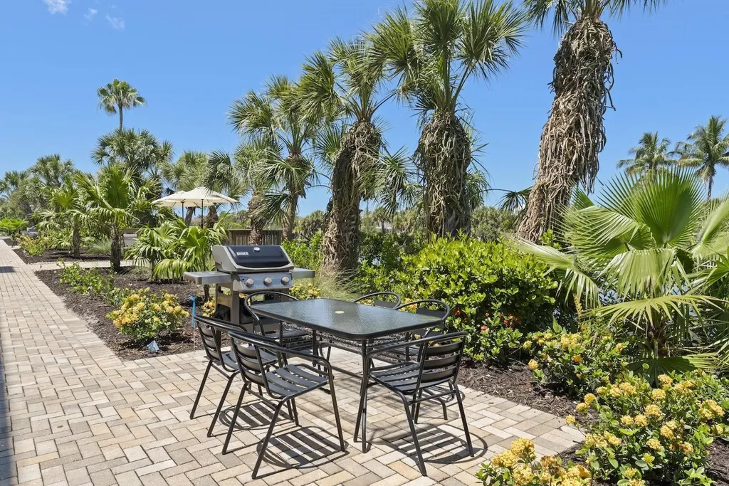 1440 Middle Gulf Drive Sanibel FL 33957-4204