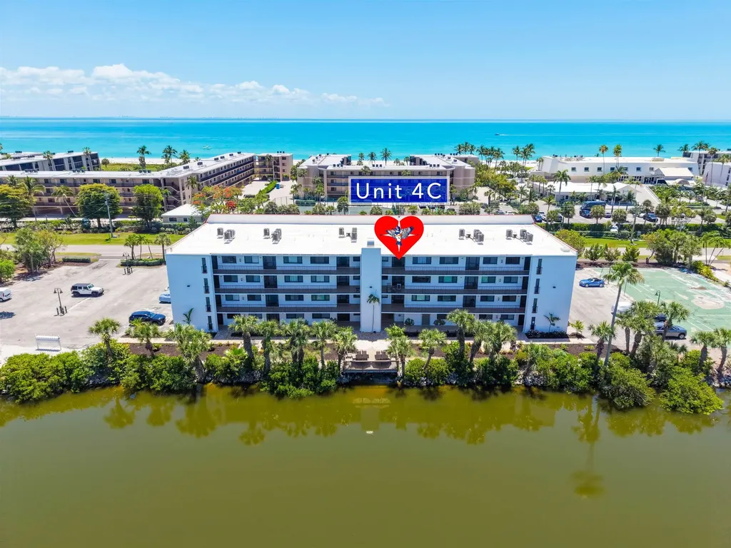 1440 Middle Gulf Drive Sanibel FL 33957-4204