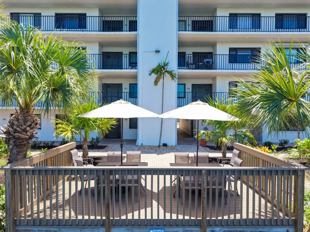 1440 Middle Gulf Drive Sanibel FL 33957-4204