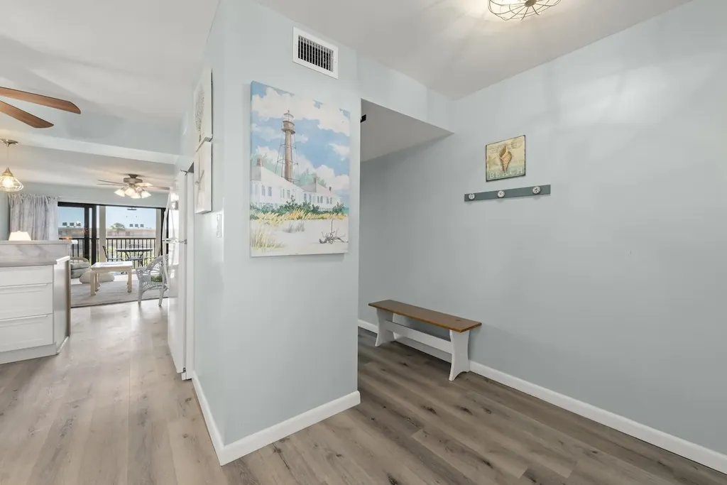 1440 Middle Gulf Drive Sanibel FL 33957-4204