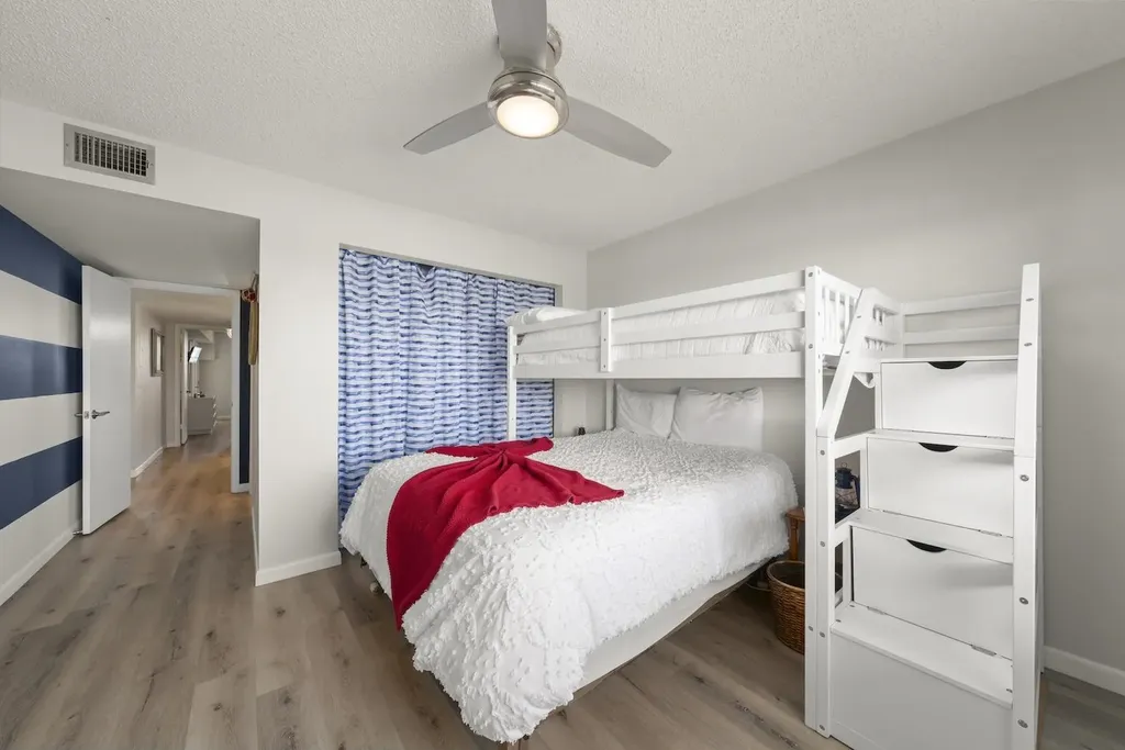 1440 Middle Gulf Drive Sanibel FL 33957-4204