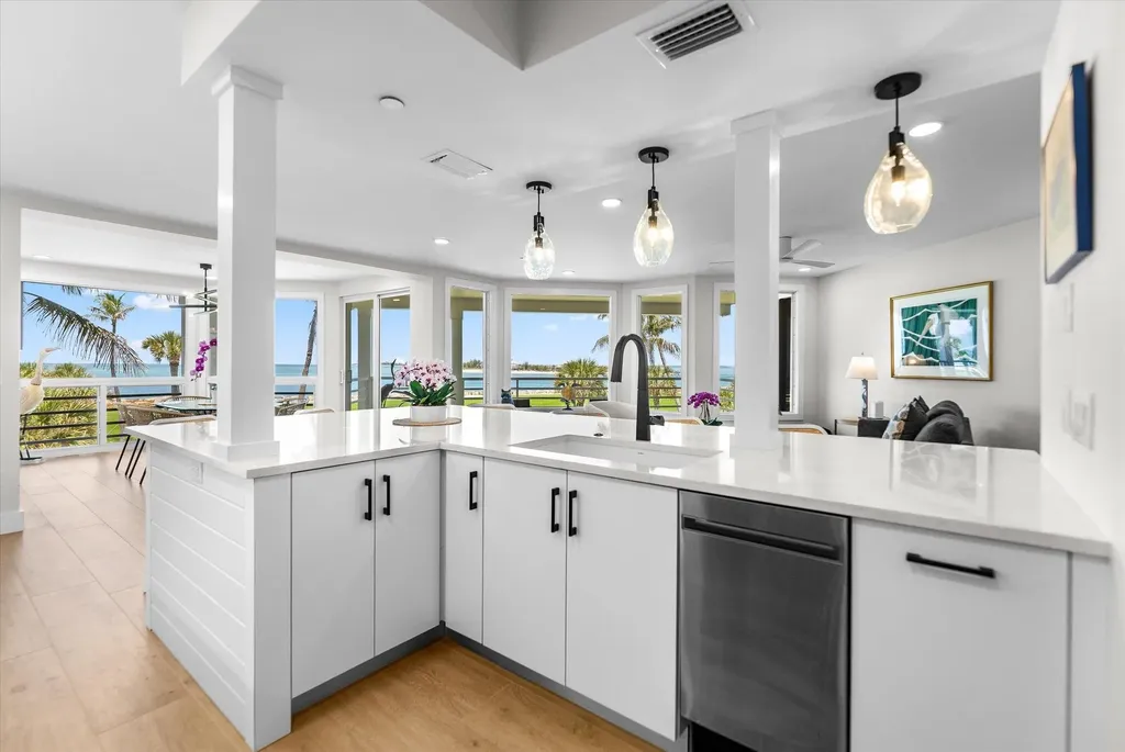 1638 Lands End Village Captiva FL 33924