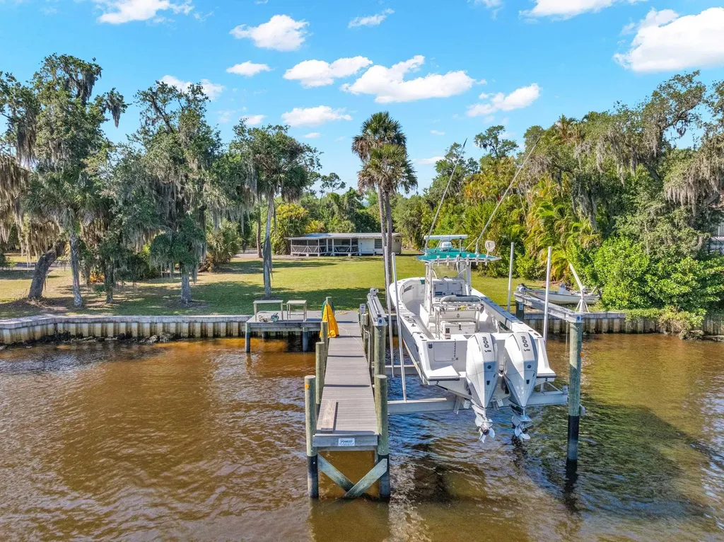 2212 River Pine Fort Myers FL 33905