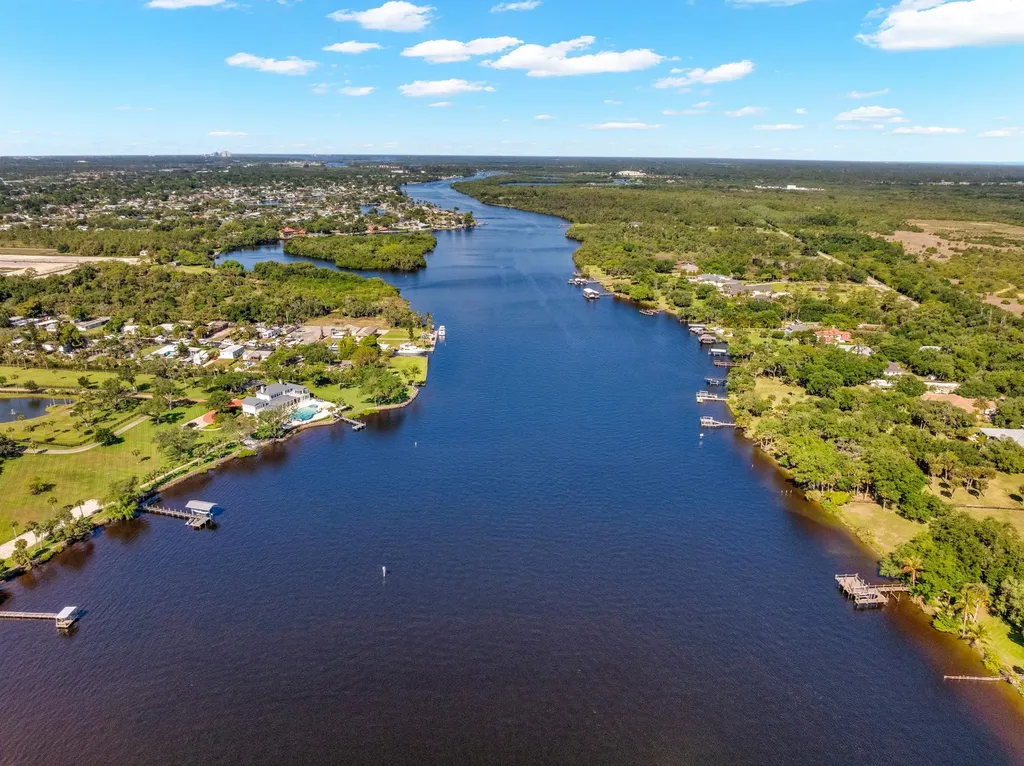 2212 River Pine Fort Myers FL 33905