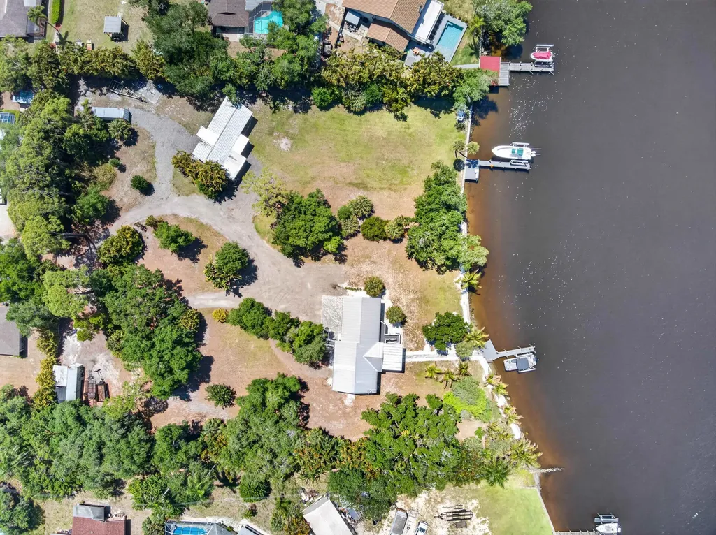 2212 River Pine Fort Myers FL 33905
