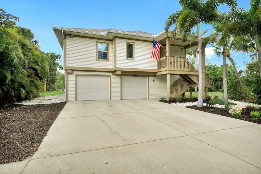 2130 Sunset Circle Sanibel FL 33957