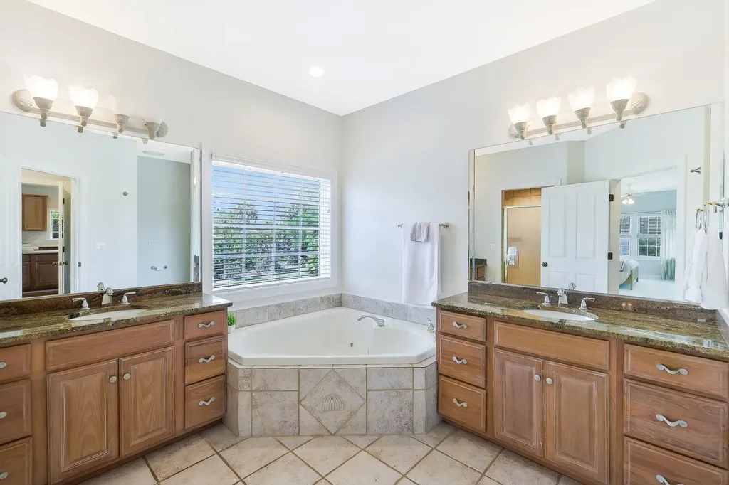 2130 Sunset Circle Sanibel FL 33957