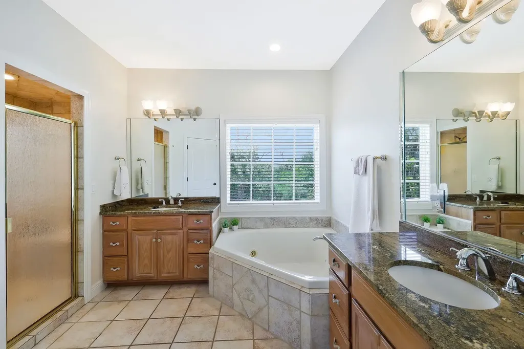 2130 Sunset Circle Sanibel FL 33957