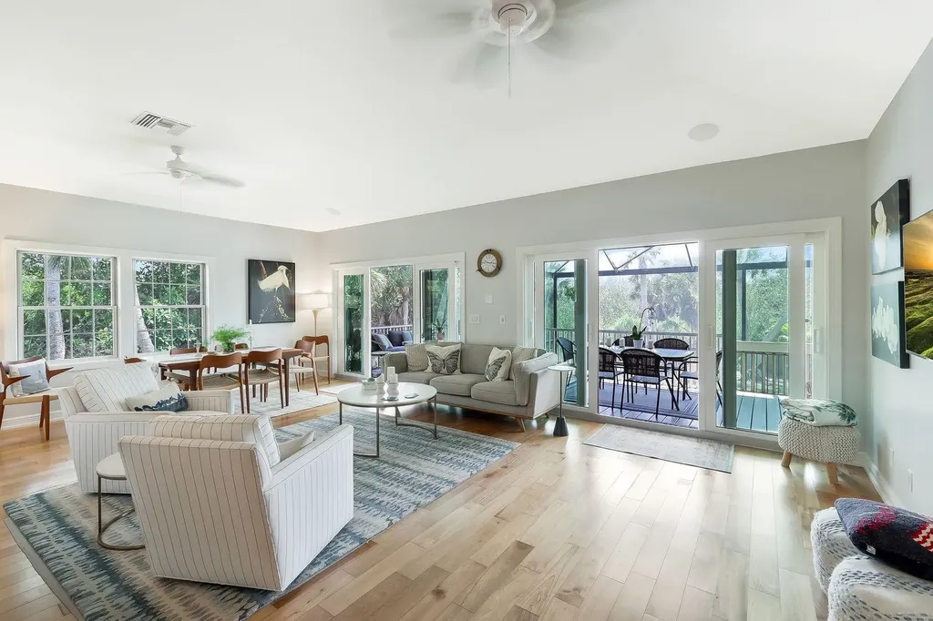 2130 Sunset Circle Sanibel FL 33957