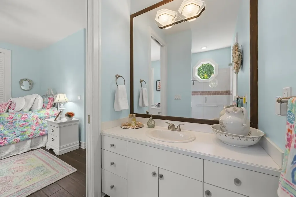 2548 Wulfert Road Sanibel FL 33957