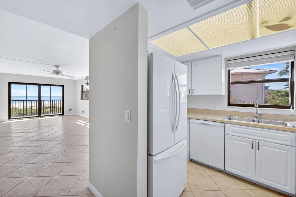 2230 Camino Del Mar Drive Sanibel FL 33957