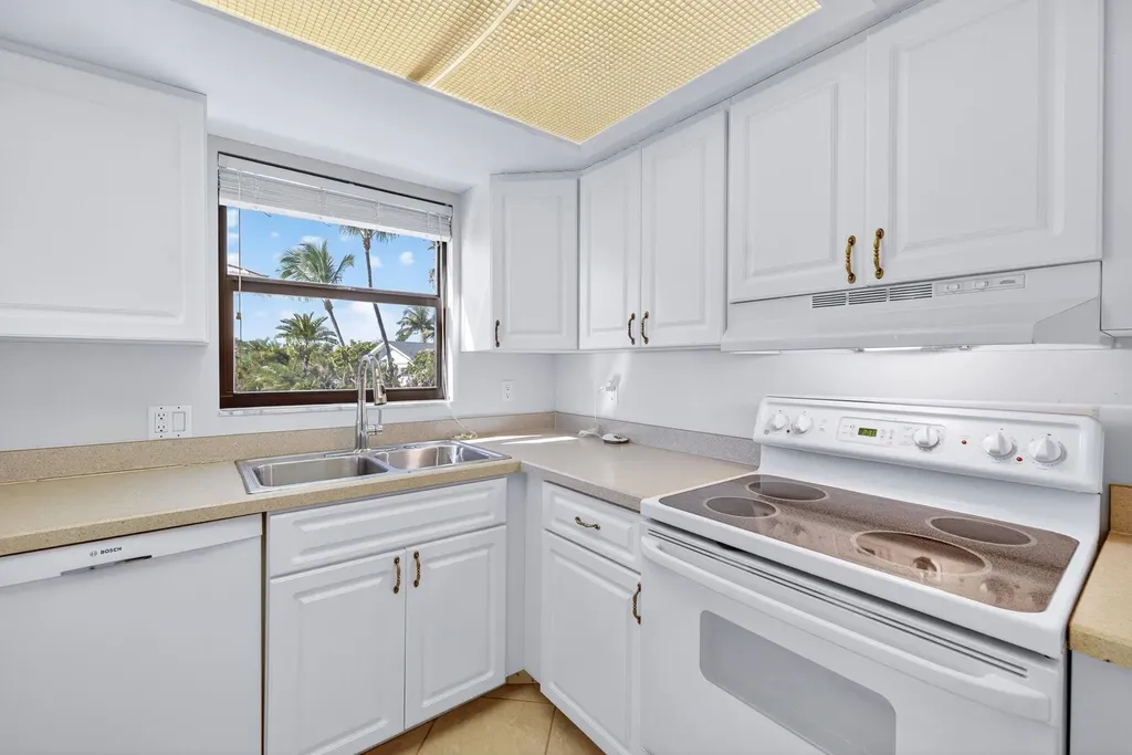 2230 Camino Del Mar Drive Sanibel FL 33957