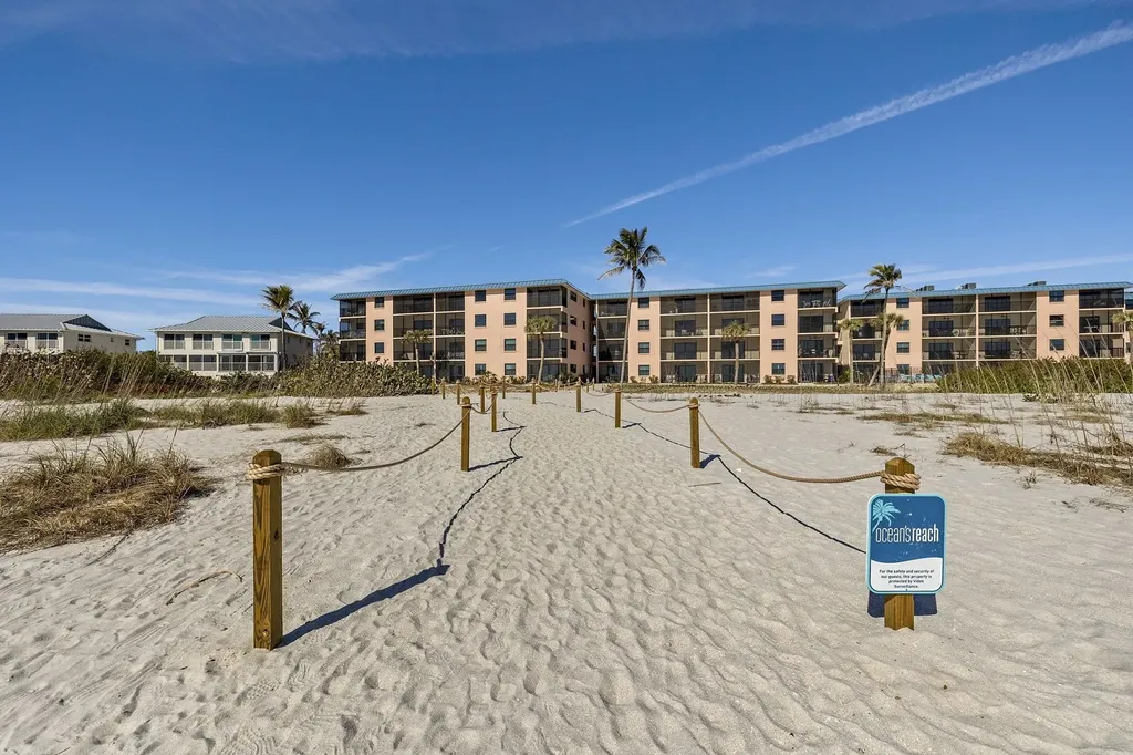 2230 Camino Del Mar Drive Sanibel FL 33957