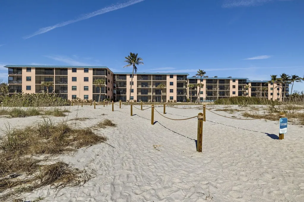 2230 Camino Del Mar Drive Sanibel FL 33957