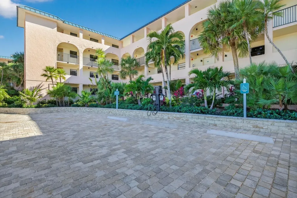 2230 Camino Del Mar Drive Sanibel FL 33957