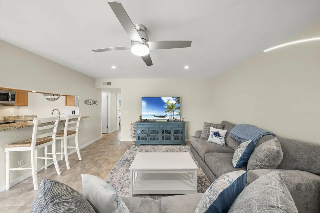 601 Periwinkle Way Sanibel FL 33957