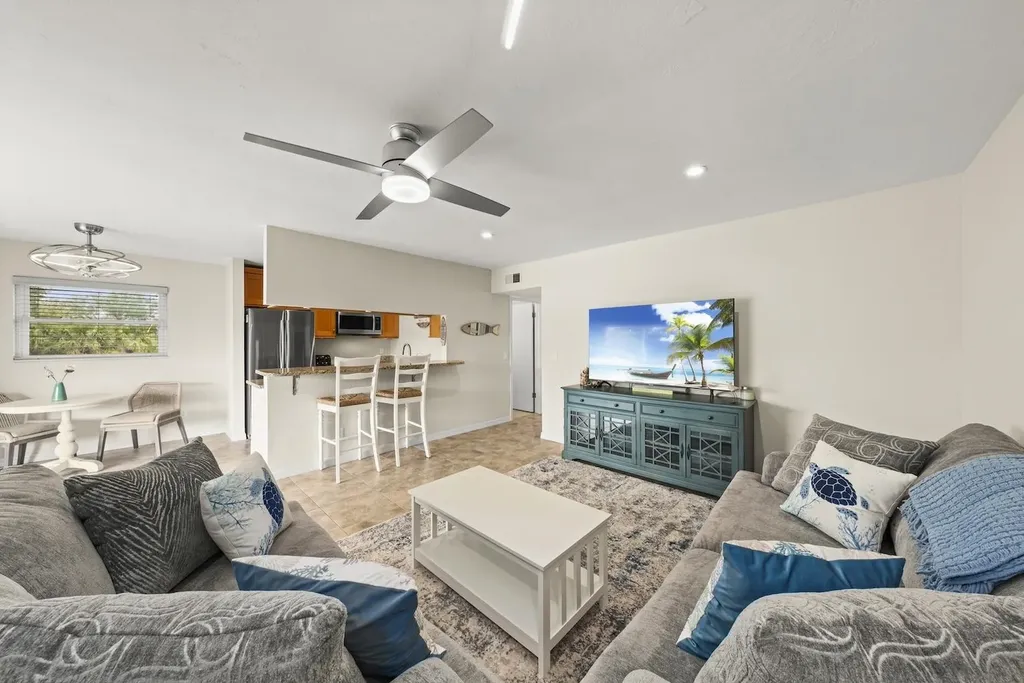 601 Periwinkle Way Sanibel FL 33957