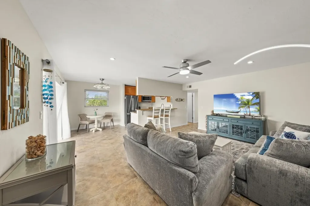 601 Periwinkle Way Sanibel FL 33957