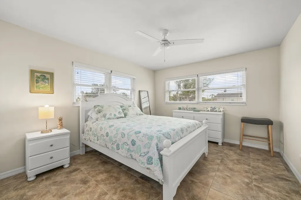 601 Periwinkle Way Sanibel FL 33957